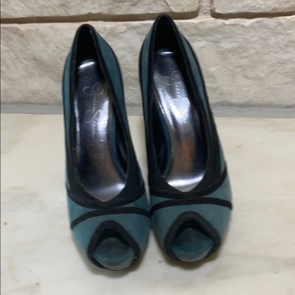 JESSICA SIMPSON Suede Heels - Picture 2 of 7